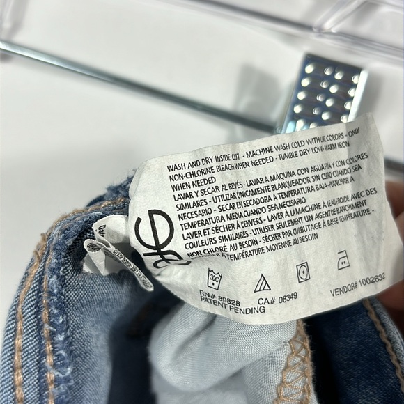 Bandolino Amy SS Straight Leg Jeans | Size 8 - Picture 10 of 11